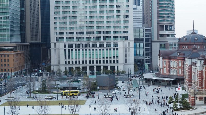 KITTEガーデンから見る東京駅丸の内口
